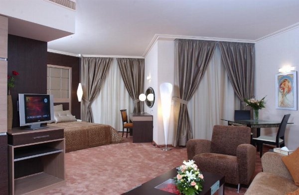 Regency Palace Hotel image 13